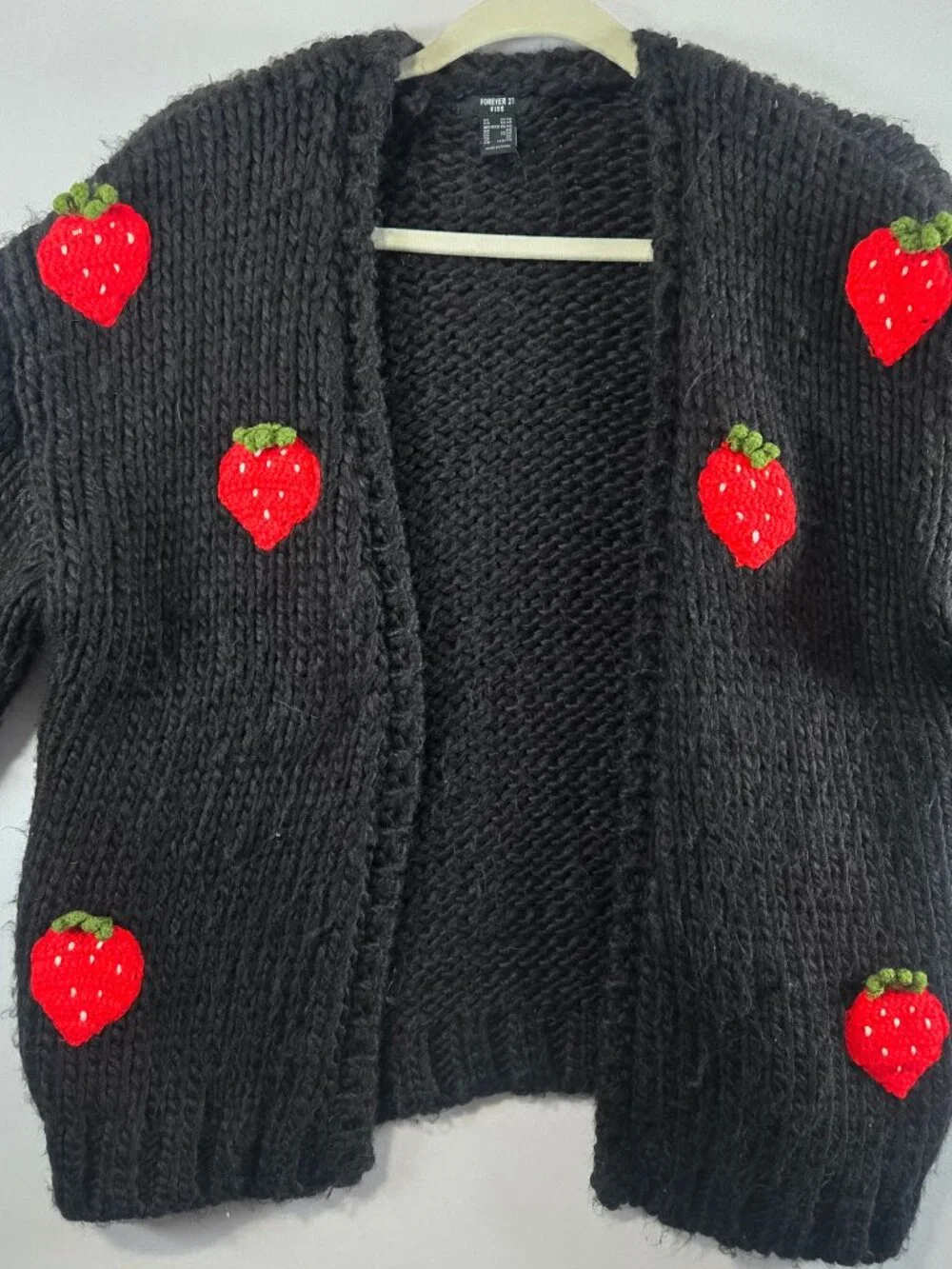 Forever 21 Kids Girls 13/14 Black Strawberry Chunky Knit Open Cardigan Sweater